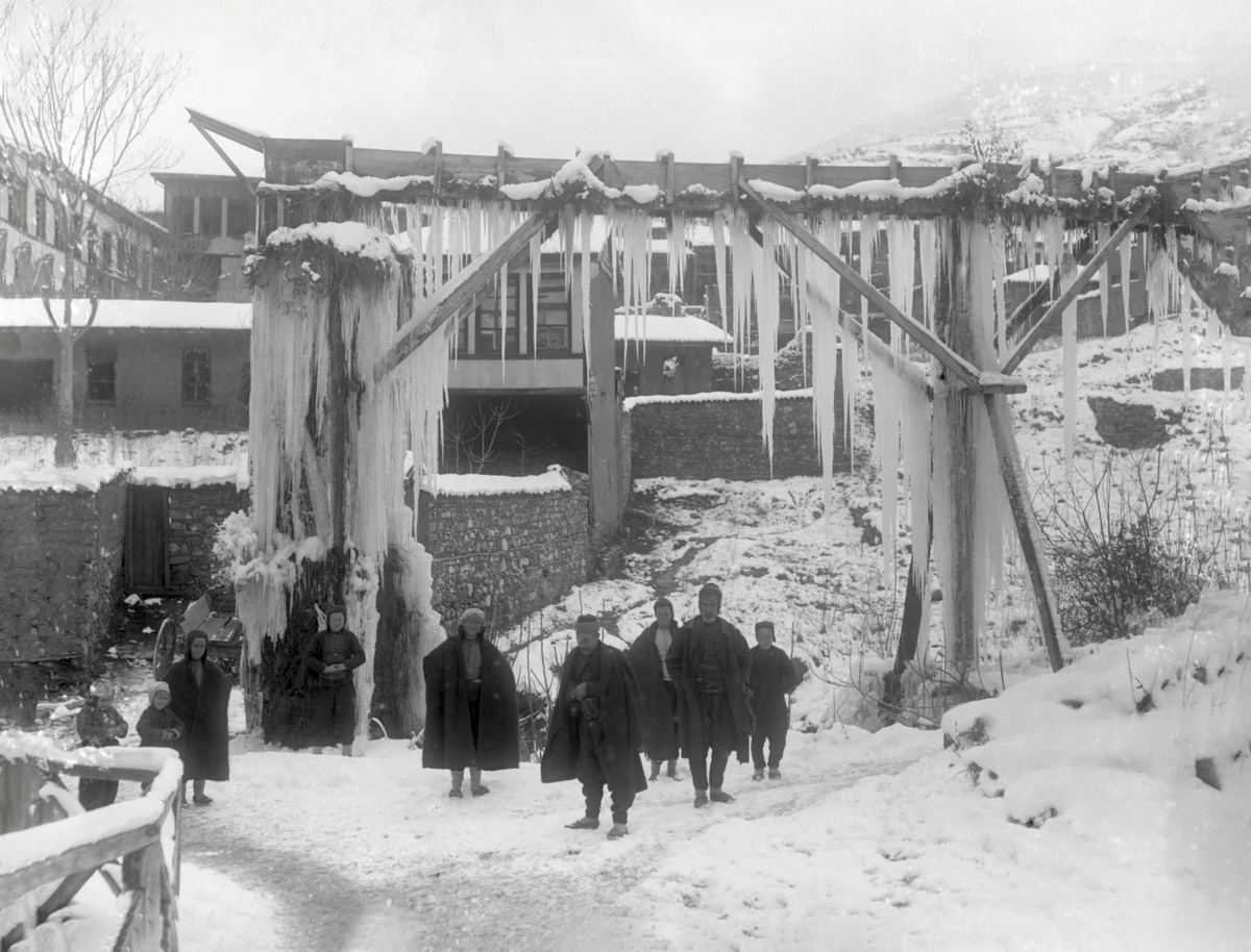 İstanbul Araştırmaları Enstitüsü'nde Arif Hikmet fotoğrafları