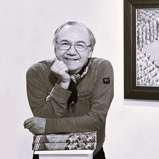 Yalçın Gökçebağ