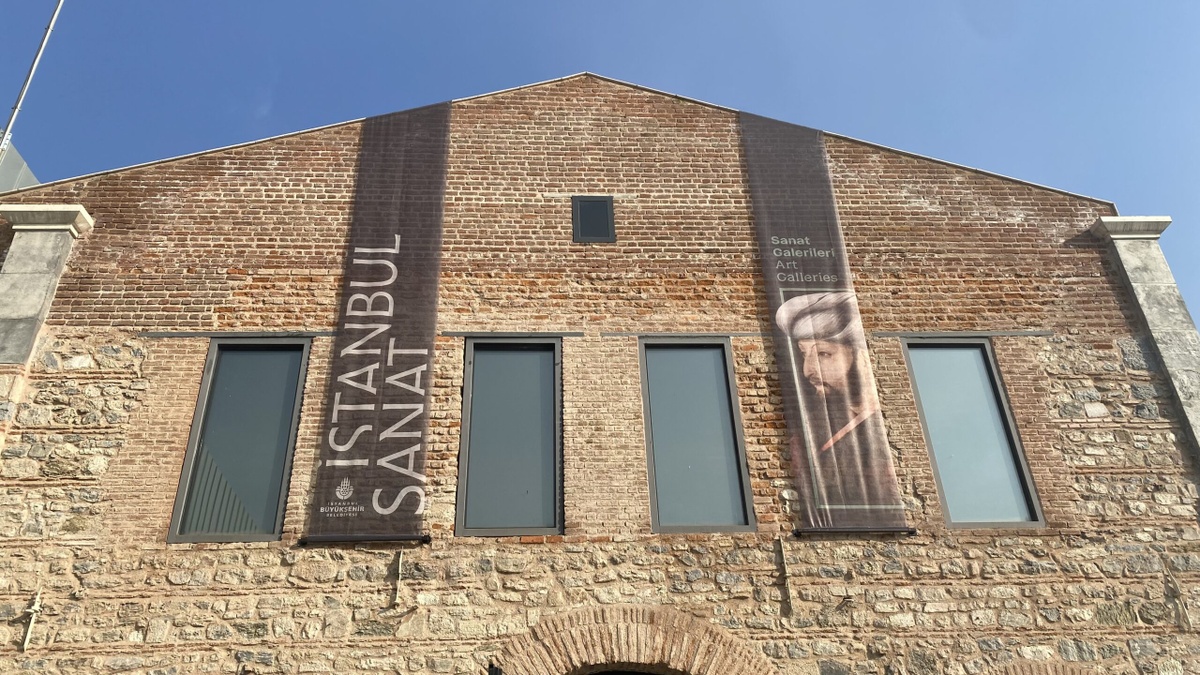 Ah Güzel İstanbul Sergisi ile açılan İstanbul Sanat Ziyaretçilerini Bekliyor